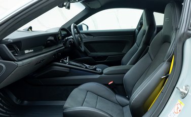 Porsche 911 Dakar 16