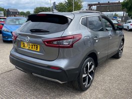 Nissan Qashqai 1.3 Qashqai N-Motion DiG-T 5dr 9
