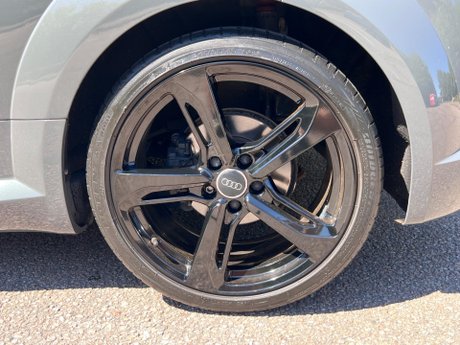 Audi TT 1.8 TFSI Black Edition Euro 6 (s/s) 3dr 41