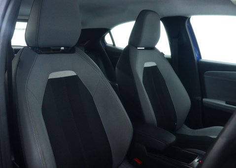 Vauxhall Mokka 50kWh Elite Nav Premium SUV 5dr Electric Auto (136 ps) 44