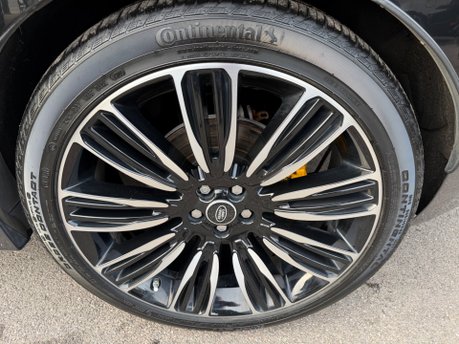 Land Rover Range Rover Velar R-DYNAMIC HSE 300D 19