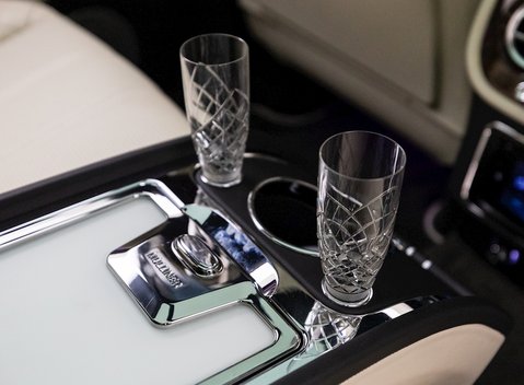 Bentley Bentayga W12 Mulliner 18