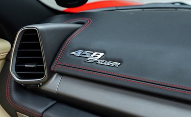 Ferrari 458 Spider 21
