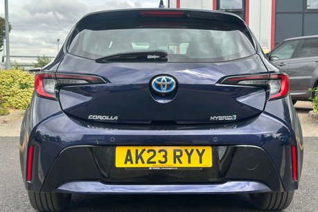 Toyota Corolla 2.0 VVT-h Icon Hatchback 5dr Petrol Hybrid CVT Euro 6 (s/s) (196 ps) 10