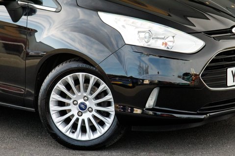 Ford B-Max TITANIUM 11