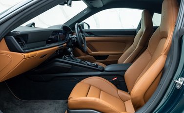 Porsche 911 GT3 TOURING (992.2) 16