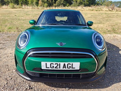 Mini Hatch 1.5 Cooper Exclusive Steptronic Euro 6 (s/s) 5dr 11