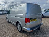 Volkswagen Transporter AUTO SWB L1H1 Highline T28 AirCon Alloys Camera Tow Bar EURO 6 11