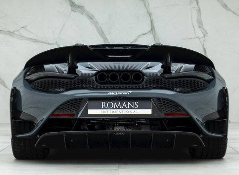 McLaren 765LT Spider 6