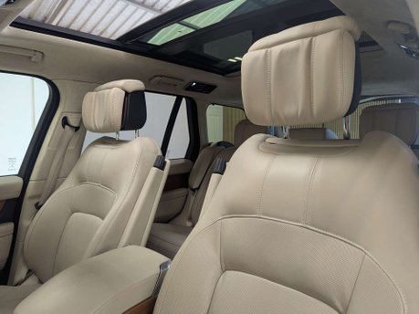 Land Rover Range Rover 3.0 Range Rover Autobiography Auto 4WD 5dr 36
