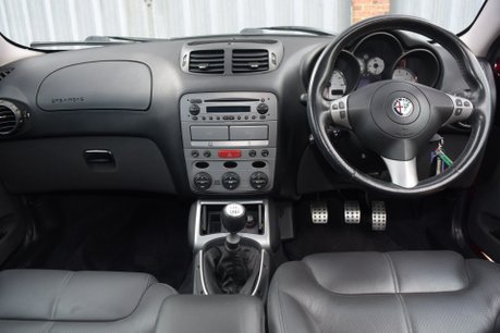 Alfa Romeo GT V6 24V 27