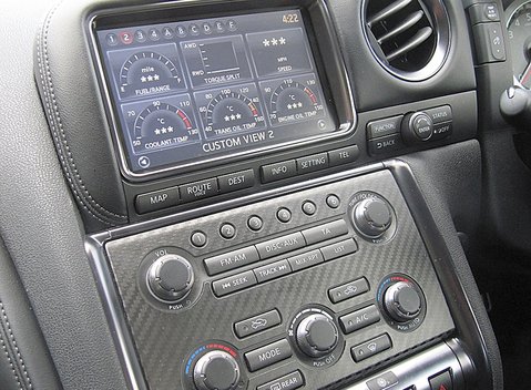 Nissan GT-R Premium Edition 11