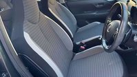 Toyota Aygo 1.0 VVT-i x-play Hatchback 5dr Petrol x-shift Euro 6 (71 ps) 6