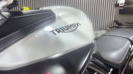 Triumph Tiger 2017 XCA Adventure bike 37K full metal luggage 800cc 48
