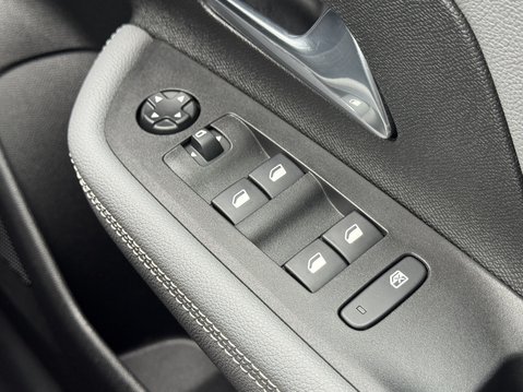 Vauxhall Mokka 1.2 Turbo 100 Elite Edition 5dr 27