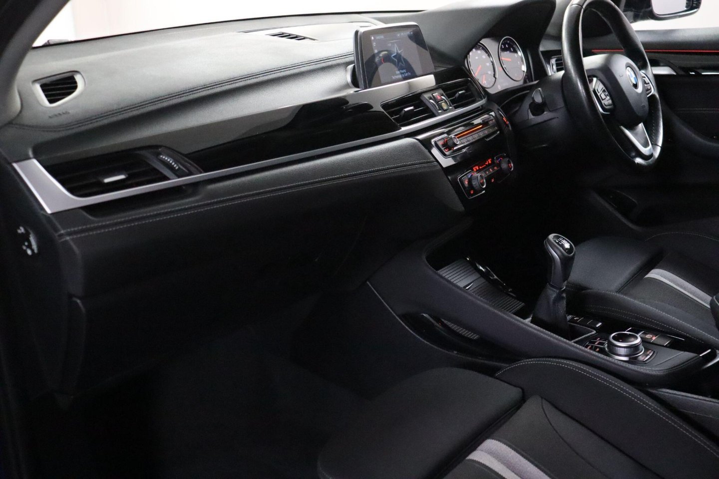 2019 BMW X2 — image 28