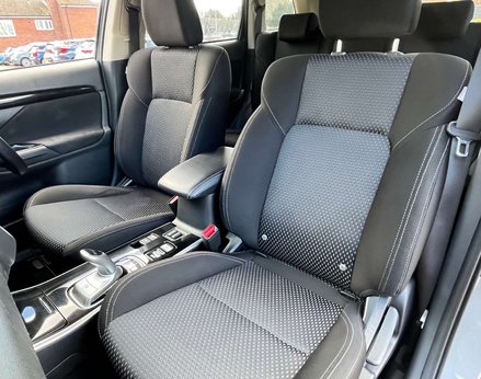 Mitsubishi Outlander 2.4 Outlander Design PHEV CVT 4WD 5dr 71