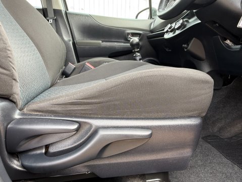 Toyota Yaris VVT-I TR 14