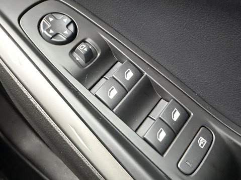 Vauxhall Grandland 1.2 Turbo GS Line 5dr 31