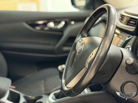 Nissan Qashqai 1.2 DIG-T N-Connecta 2WD Euro 6 (s/s) 5dr 54