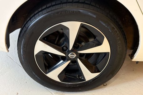 Nissan LEAF 24kWh Visia Hatchback 5dr Electric Auto (107 bhp) 67