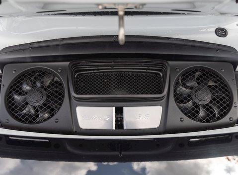 Porsche 911 Turbo S GB Edition (991) 33