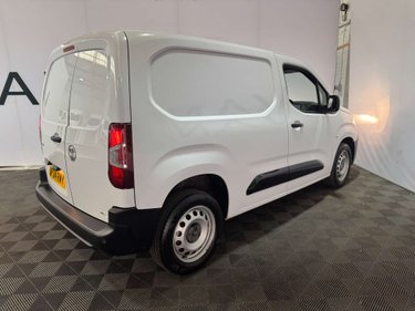Vauxhall Combo 1.5 Combo 2300 Prime Turbo D 5dr 4
