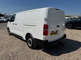 Vauxhall Vivaro AUTO LWB [SOLD SM] L2H1 Low Roof 3100 Dynamic Air Con SELECT 10