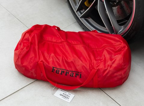 Ferrari 488 SPIDER 38