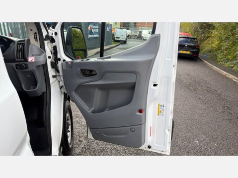 Ford Transit 2.0 350 EcoBlue FWD L2 H3 Euro 6 5dr 17