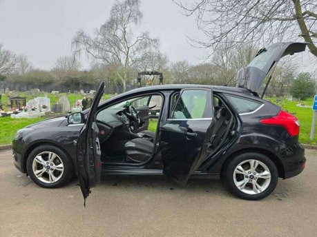 Ford Focus 1.6 Zetec S Powershift Euro 5 5dr 39