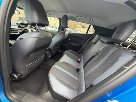 Peugeot 2008 PURETECH S/S ALLURE PREMIUM 12