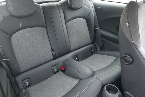 Mini Hatch COOPER.. 6 SERVICES.. ONLY £20 ROAD TAX.. STUNNING EXAMPLE 14