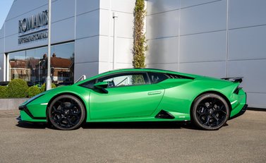 Lamborghini Huracan Tecnica 3