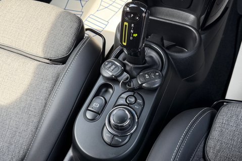 Mini Hatch COOPER S LEVEL 2 - REVERSE CAMERA - APPLE CARPLAY 10