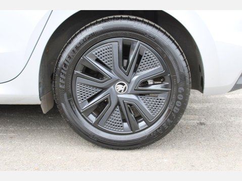 Skoda Fabia DESIGN EDITION TSI DSG 16