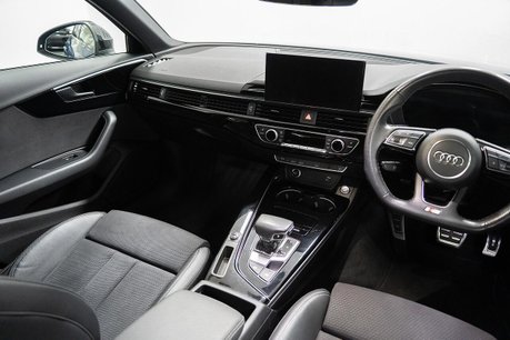 Audi A4 2.0 TFSI 40 Black Edition Estate 5dr Petrol S Tronic Euro 6 (s/s) (204 ps) 6