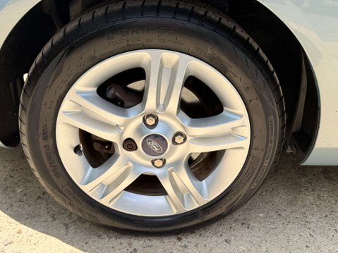 Ford Fiesta 1.4 Fiesta Style + Auto 5dr 39