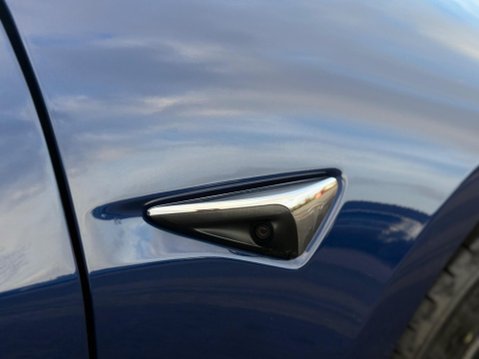 Tesla Model 3 (Dual Motor) Long Range Auto 4WDE 4dr 20