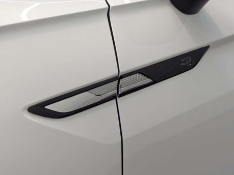 Volkswagen Tiguan 1.5 Tiguan R-Line TSi Semi-Auto 5dr 31