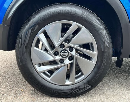 Nissan Qashqai 1.3 Qashqai Acenta Premium T MHEV CVT 5dr 14