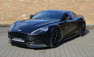 Aston Martin Vanquish Carbon Edition 4