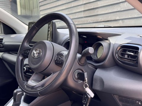 Toyota Yaris 1.5 Yaris Design HEV CVT 5dr 7