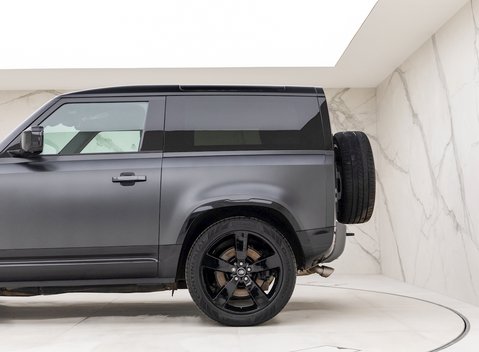 Land Rover Defender 90 V8 Carpathian Edition 23