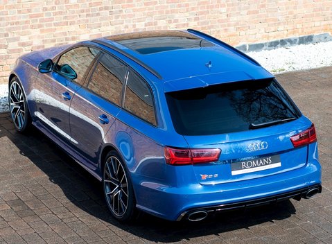 Audi RS6 Avant Performance 9