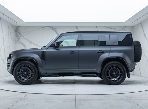 Land Rover Defender OCTA EDITION ONE 7