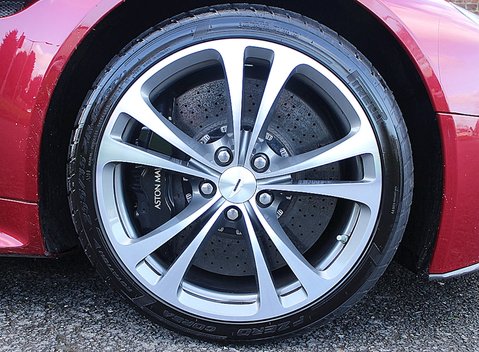 Aston Martin V12 Vantage 6