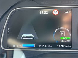 Nissan LEAF Leaf Tekna Electric 110Kw 39kWh (AUTOMATIC) 5dr 25