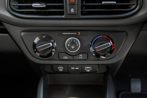 Hyundai i10 ADVANCE 30
