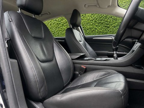 Ford Mondeo 2.0 TDCi Titanium Edition Hatchback 5dr Diesel Manual Euro 6 (s/s) (150 ps) 11